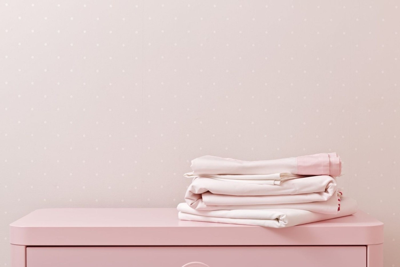 Plan how often to wash bed sheets: Give pillowcases their own place in the washing plan