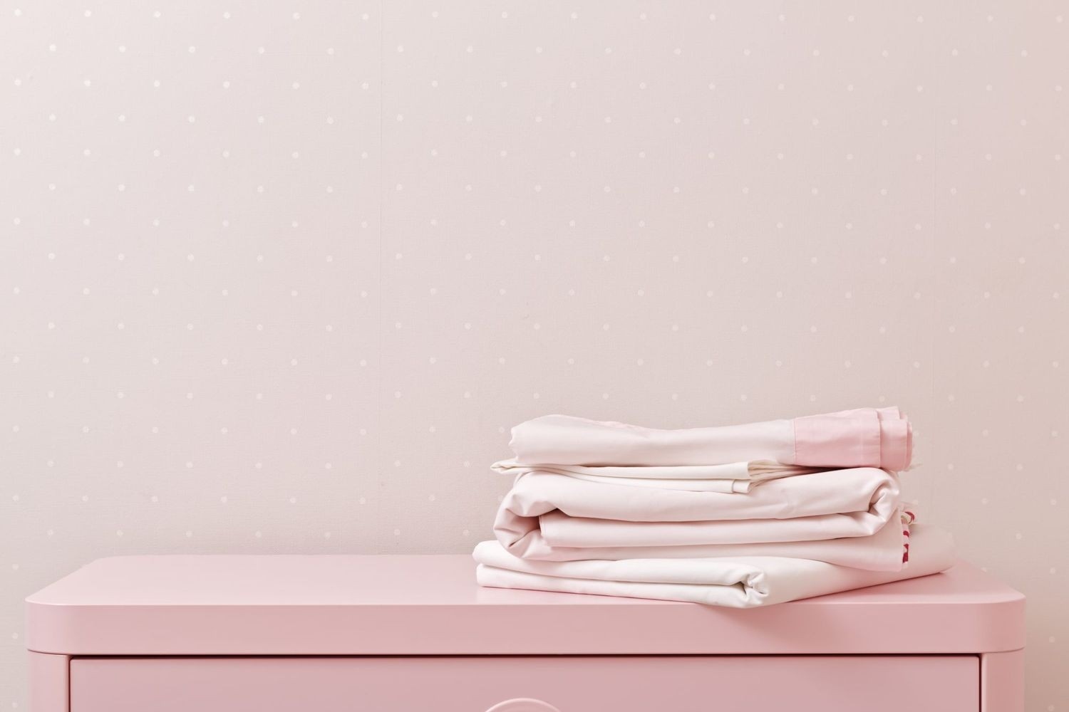 Plan how often to wash bed sheets: Give pillowcases their own place in the washing plan