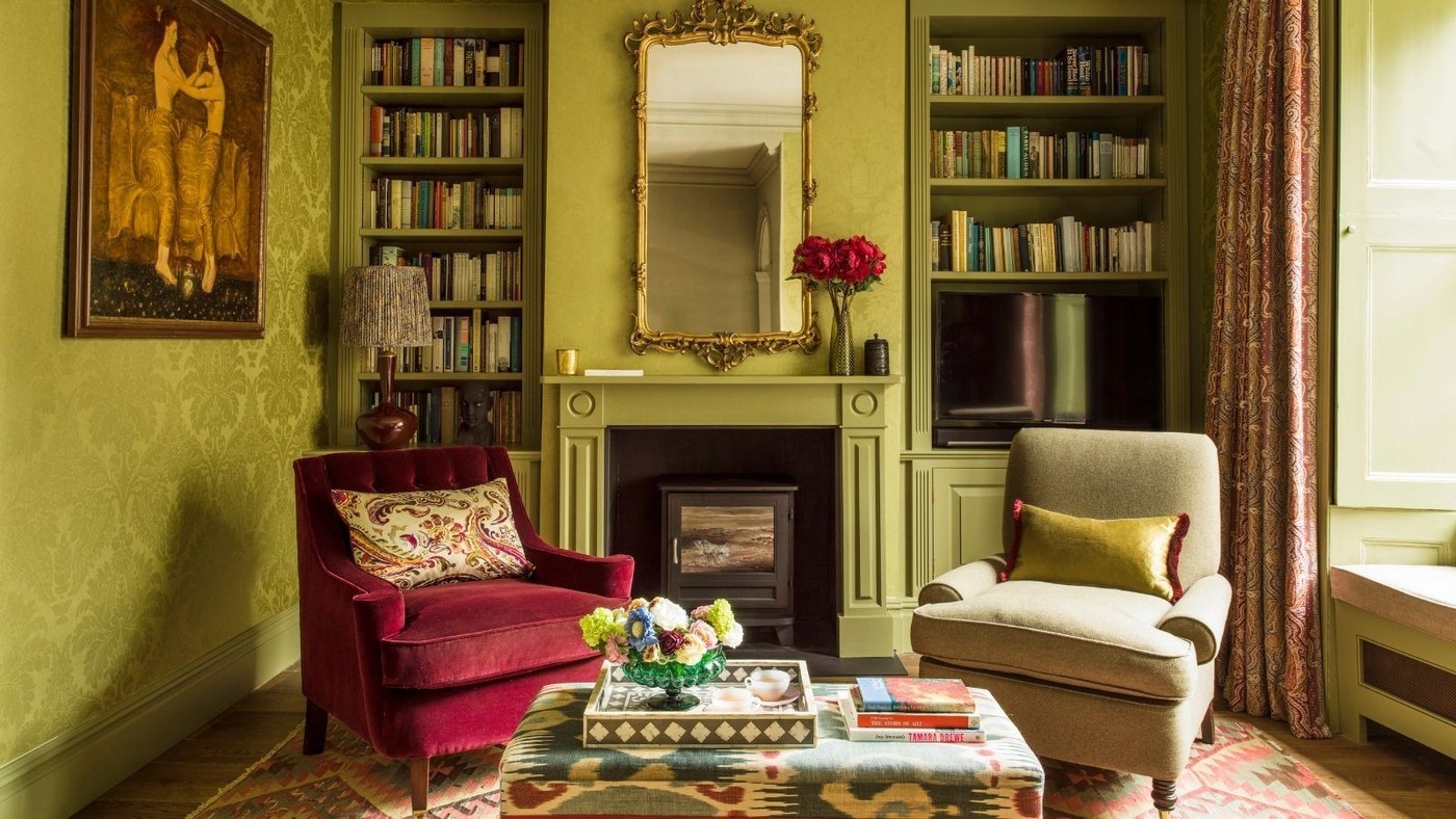 Three Small Habits for a Cleaner Living Room
