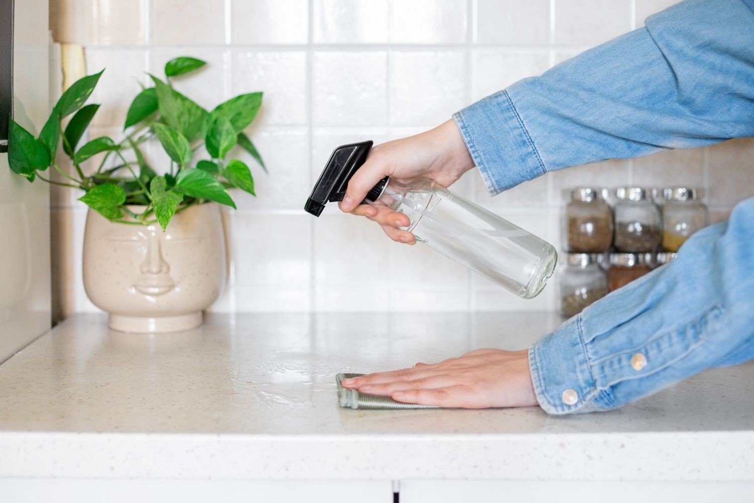 Build a weekly kitchen cleaning checklist: Separate daily kitchen resets from weekly cleaning