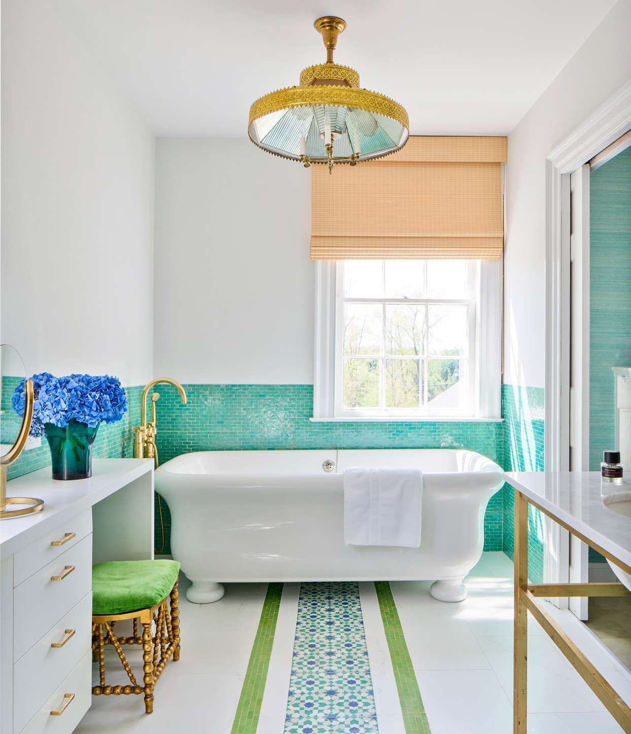 Create a repeatable bathroom cleaning routine: Keep bathroom tasks at different frequencies