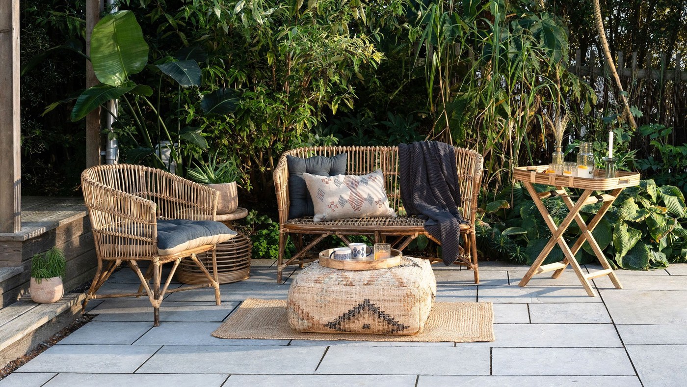 Match Garden Furniture Cleaning to the Material