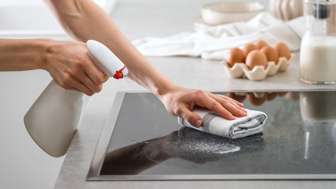 Protect Glass Cooktops From Abrasive Cleaning Pressure